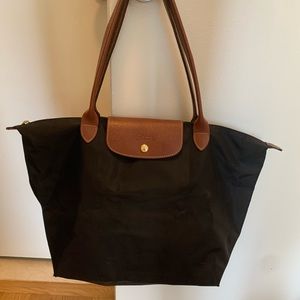Black Longchamp Le pilage